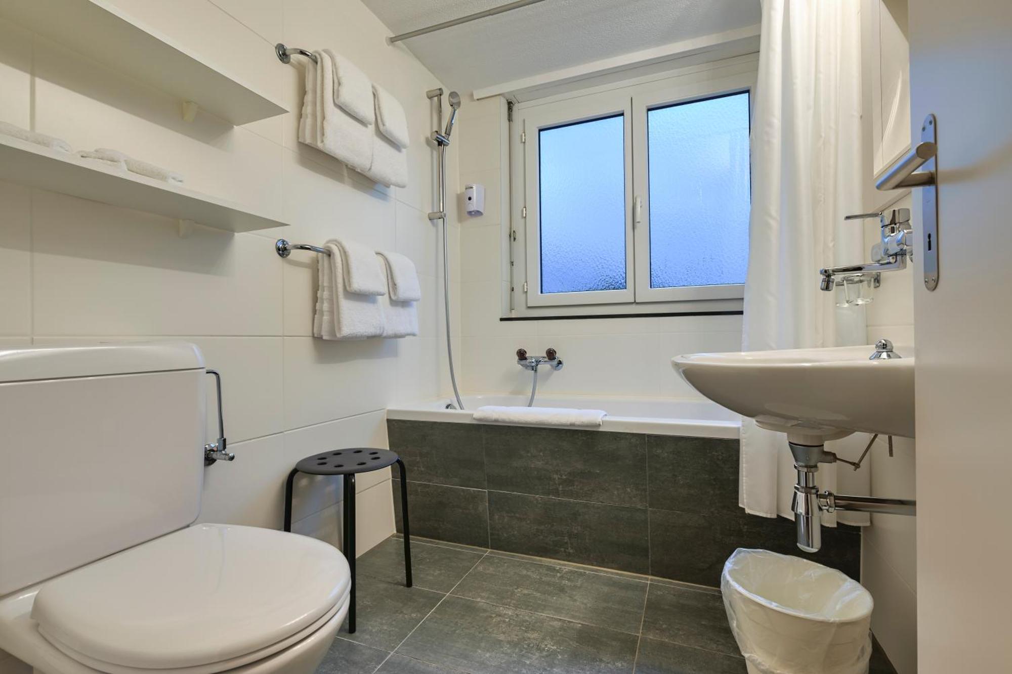 אסקונה Hotel Luna Garni מראה חיצוני תמונה